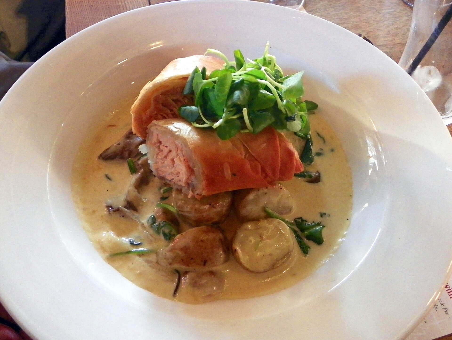 Saumon en croûte aux herbes