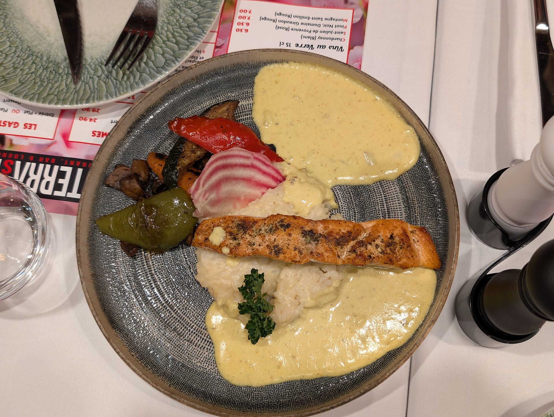 Saumon rôti au beurre citronné